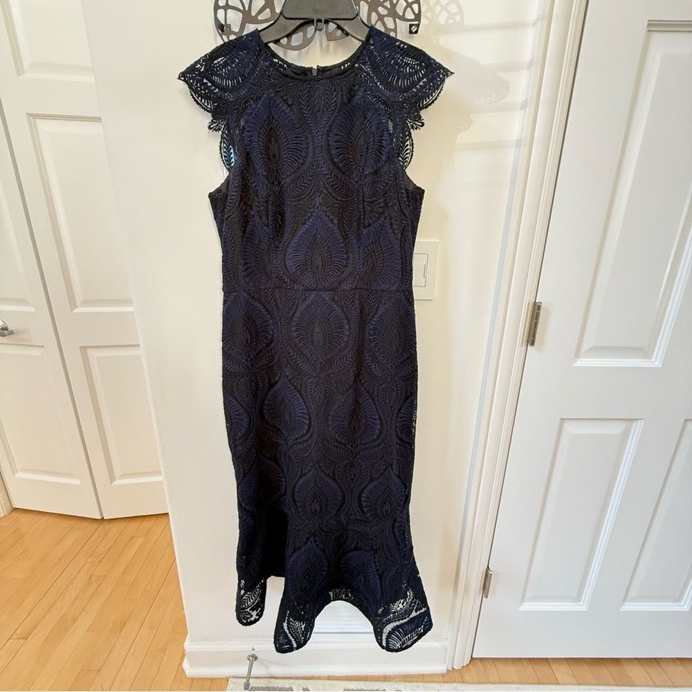 Shoshanna Midnight Floral Lace Flounce Midi Dress in Navy 8 - Picture 6 of 12